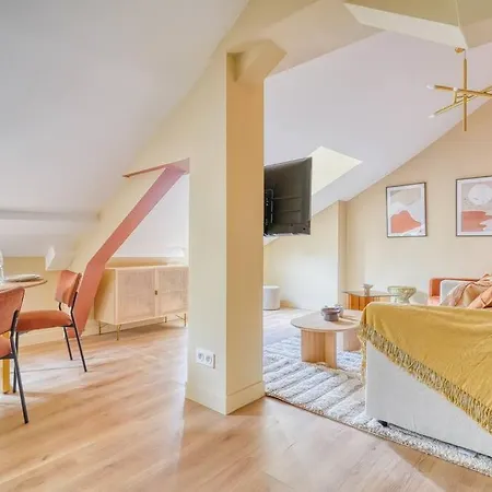 4D. Appart#2Pers#1Chambre#Commerce#Paris 15#Ac Parijs