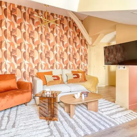 4d#appart 4pers # 1 # Commerce # 15#ac Apartment