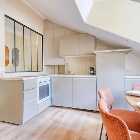 Apartment 4d#appart 4pers # 1 # Commerce # 15#ac *